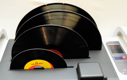 Kirmuss Audio ¥«¡¼¥Þ¥¹¡¦¥ª¡¼¥Ç¥£¥ª KA-RC-1 À¤³¦ºÇ¹â¥ì¥Ù¥ë¤ÎͲ»Çȥ쥳¡¼¥ÉÀö¾ô¥Þ¥·¡¼¥ó